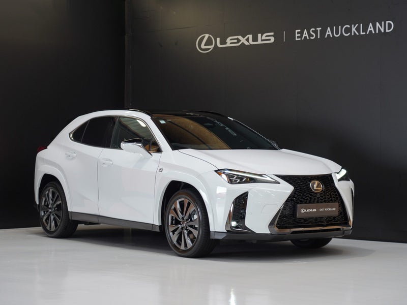 2025 Lexus UX 300h F Sport 2.0P HV ECVT FWD