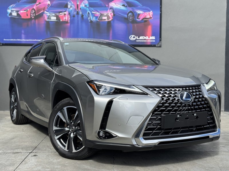 2025 Lexus UX 300h Limited 2.0L Hybrid