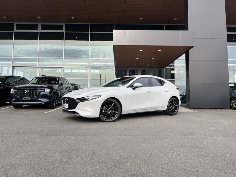2025 Mazda 3 Homura 2.5L