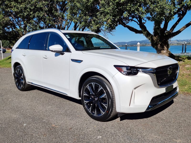 2025 Mazda CX-90 AWD TAKAMI 3.3L 8AT M HYBRID