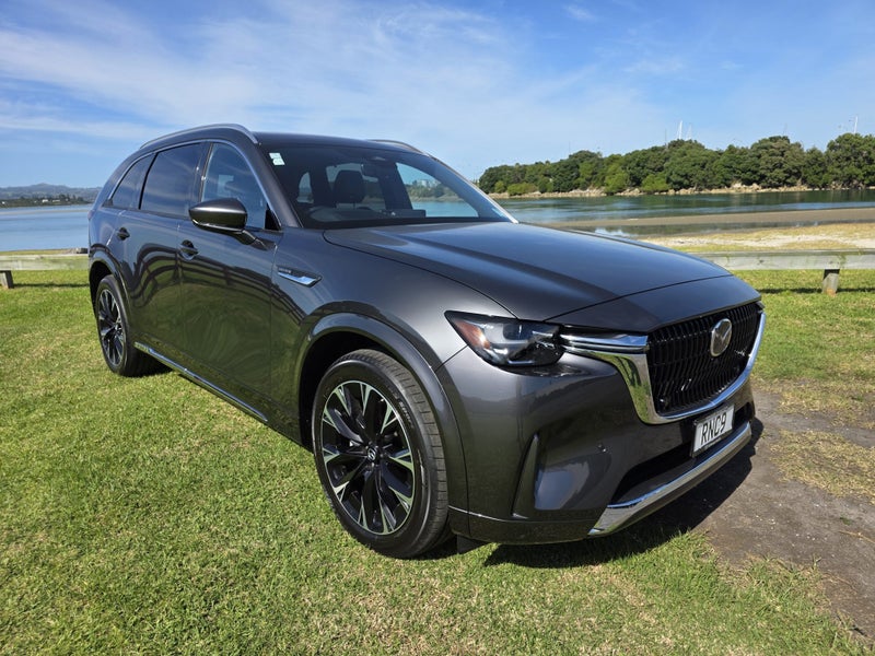 2025 Mazda CX-90 AWD TAKAMI 3.3L 8AT M HYBRID