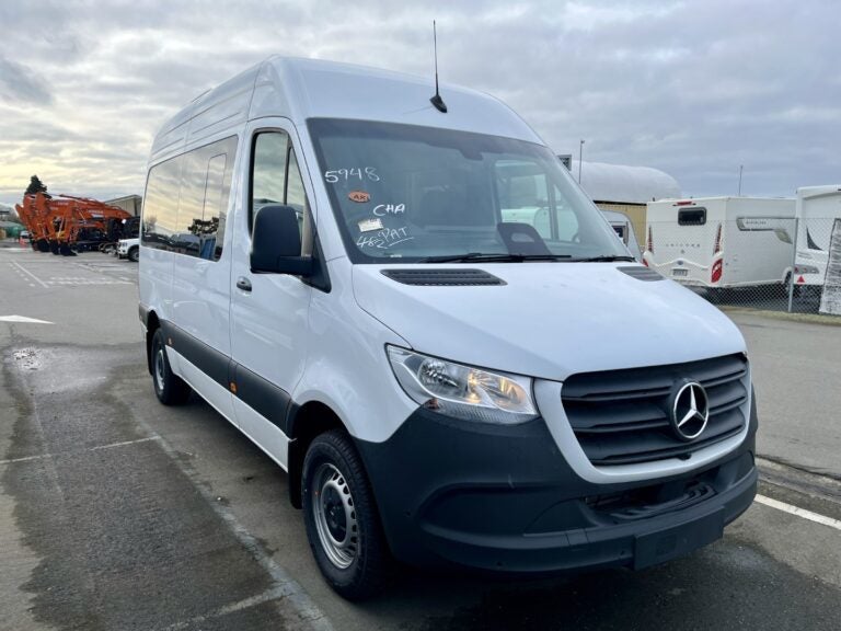 2025 Mercedes-Benz Sprinter 315 Minibus