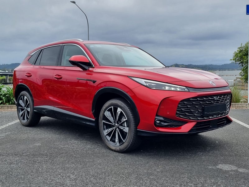 2025 MG HS Essence 1.5 petrol