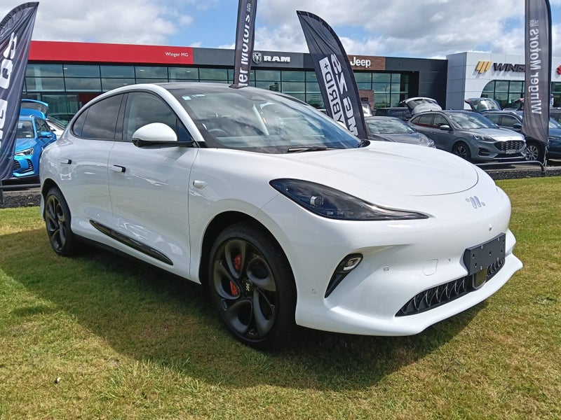 2025 MG IM6 100 Platinum