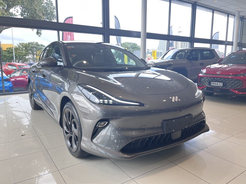 2025 MG IM6 Platinum 100Kwh/Ev