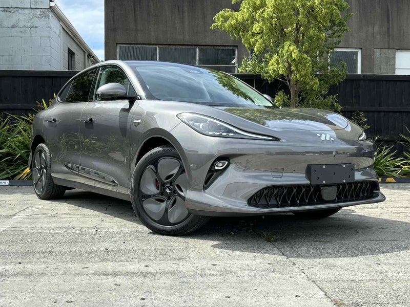 2025 MG IM6 Premium 75Kwh/Ev/At