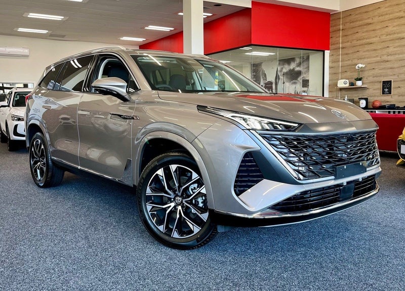 2025 MG QS Excite 2.0 Petrol Turbo/9At 7 Seater