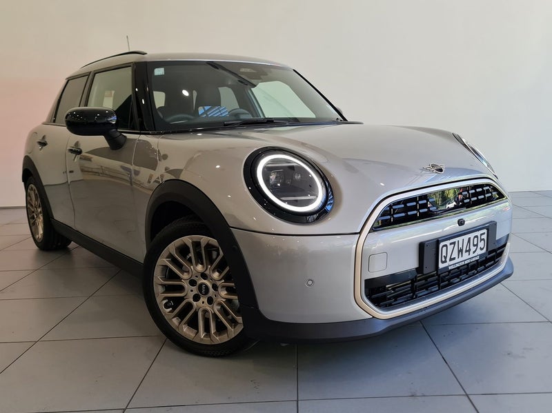 2025 MINI Cooper 5 Door C Favoured