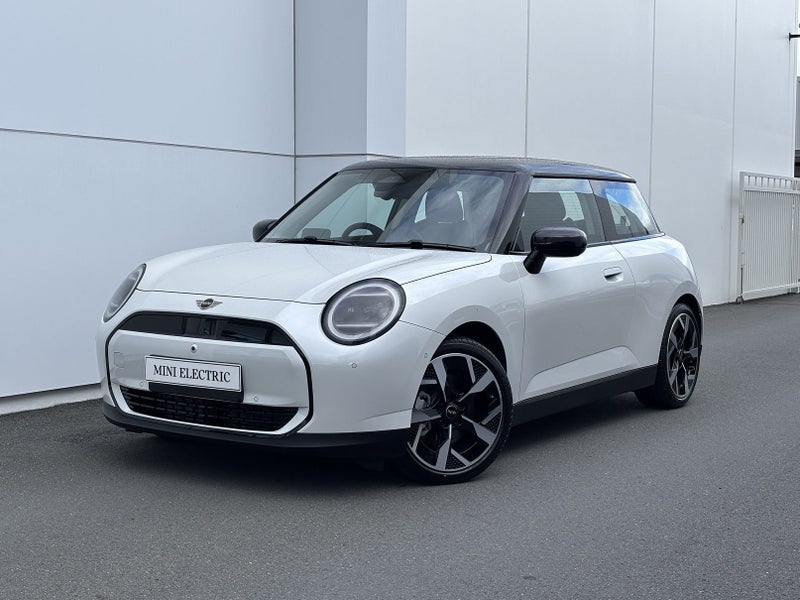 2025 MINI Cooper E Classic