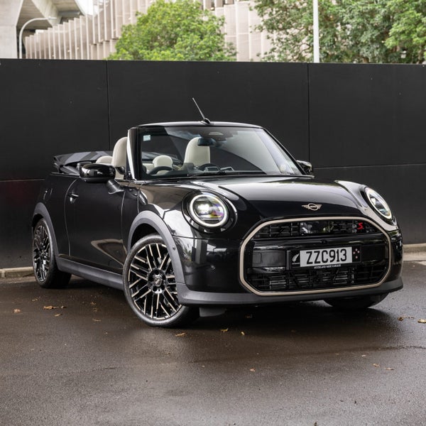 2025 MINI Cooper S Convertible Favoured