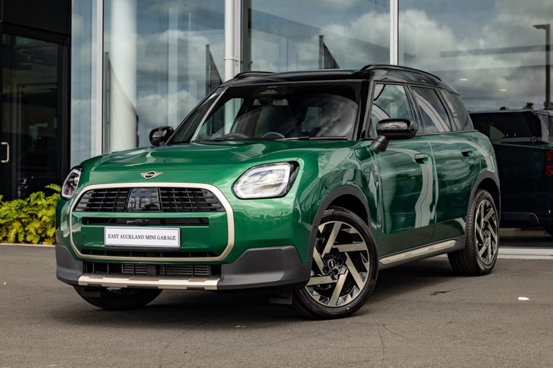 2025 MINI Countryman C Favoured