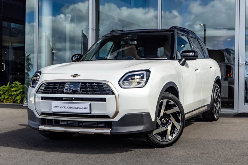 2025 MINI Countryman C Favoured