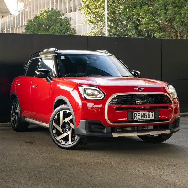 2025 MINI Countryman Cooper S Favoured 2.0L