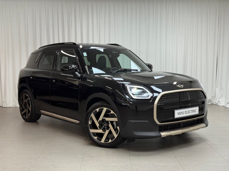 2025 MINI Countryman Countryman E Favoured