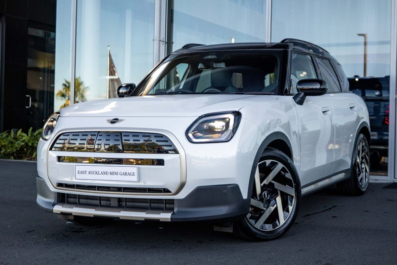 2025 MINI Countryman E Full Electric Favoured Trim