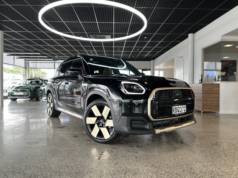 2025 MINI Countryman S ALL4 Favoured