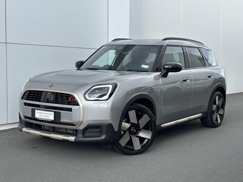 2025 MINI Countryman S All4 Favoured