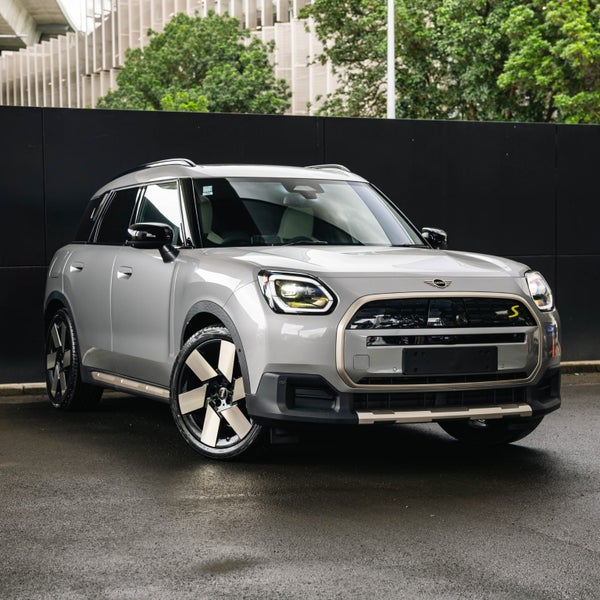 2025 MINI Countryman SE ALL4 Favoured