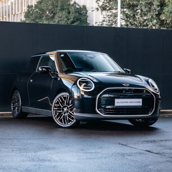 2025 MINI Electric Hatch SE 3 Door SE Hatch Fav...