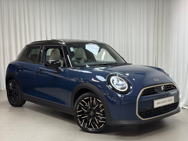 2025 MINI Hatch Cooper S 5door Favoured