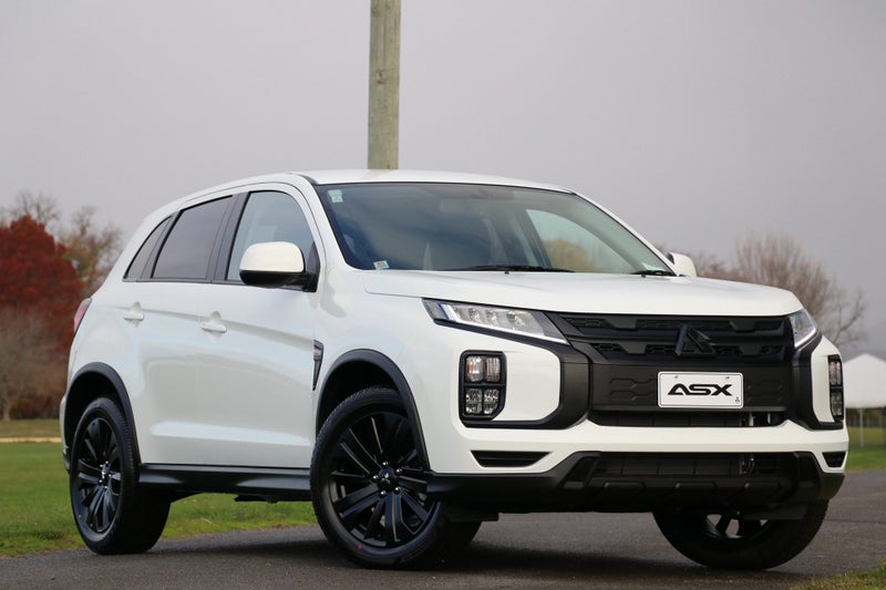2025 Mitsubishi ASX LS (BLACK OUT)