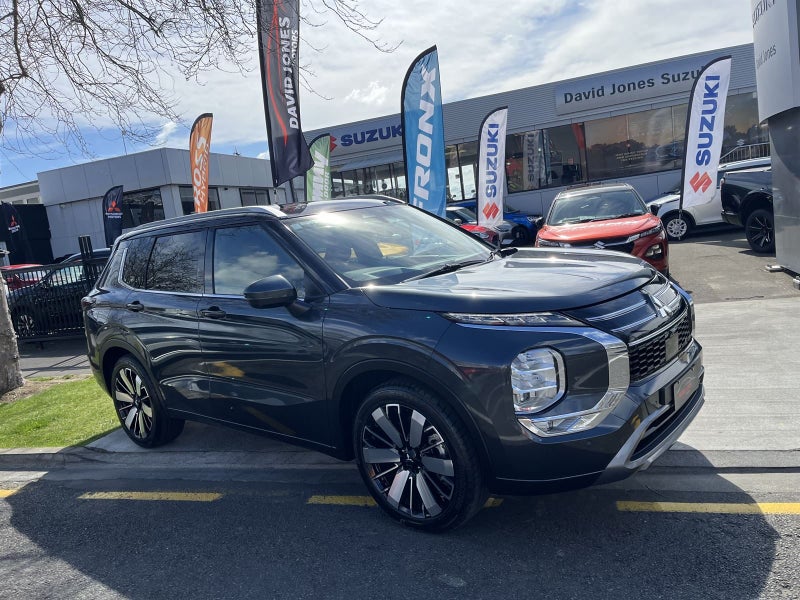 2025 Mitsubishi Outlander EXCEED