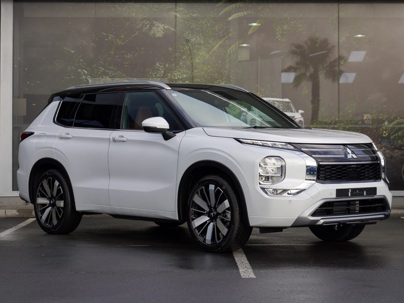 2025 Mitsubishi Outlander EXCEED 2.5 PETROL 2WD...