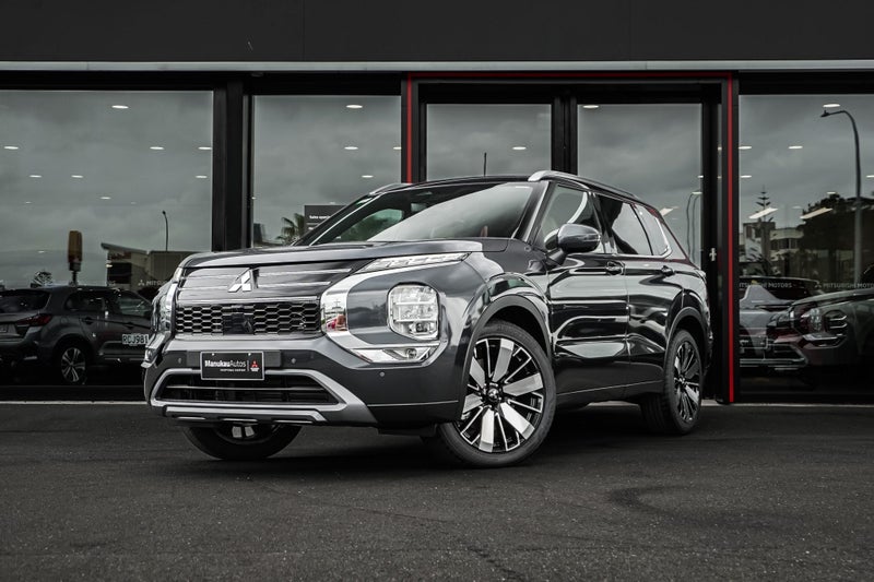 2025 Mitsubishi Outlander Exceed 2WD