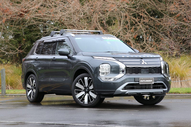 2025 Mitsubishi Outlander Exceed 4WD (S-AWC)