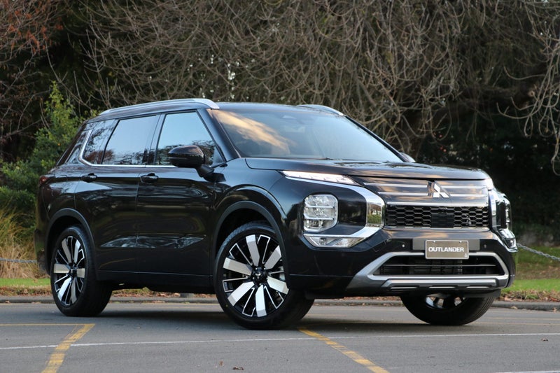 2025 Mitsubishi Outlander Exceed 4WD (S-AWC)
