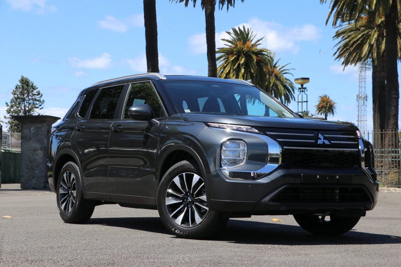 2025 Mitsubishi Outlander LS 2.5P 4WD