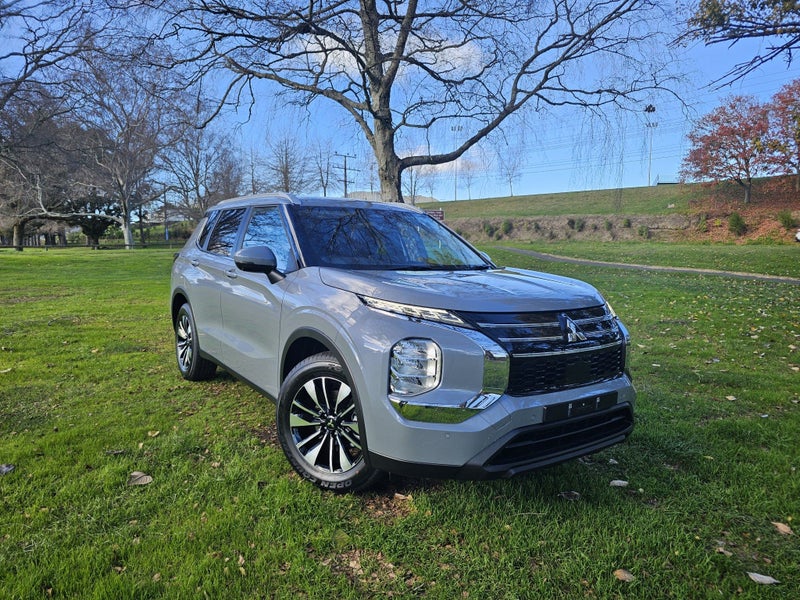 2025 Mitsubishi Outlander LS 2.5P/CVT