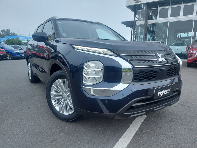 2025 Mitsubishi Outlander LS PHEV 4WD