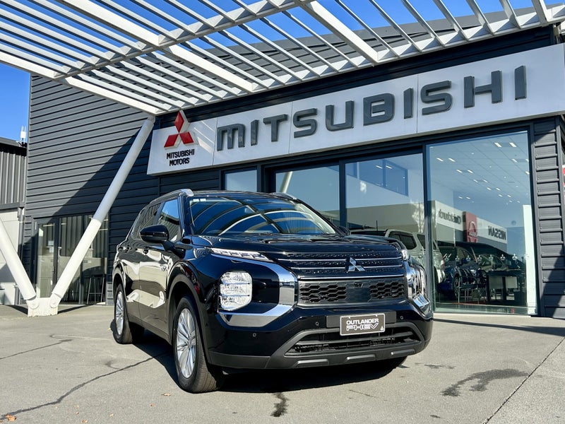 2025 Mitsubishi Outlander PHEV LS