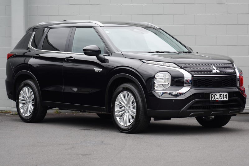 2025 Mitsubishi Outlander PHEV LS 4WD