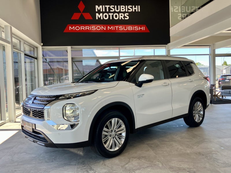 2025 Mitsubishi Outlander PHEV LS 4WD