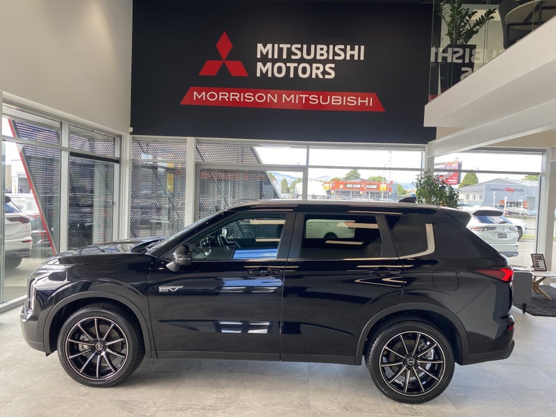 2025 Mitsubishi Outlander PHEV LS 4WD