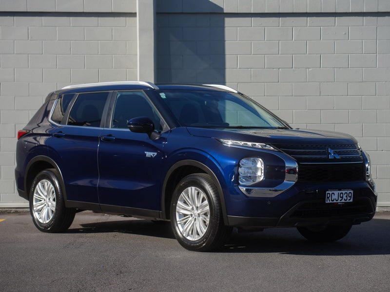 2025 Mitsubishi Outlander PHEV LS 4WD