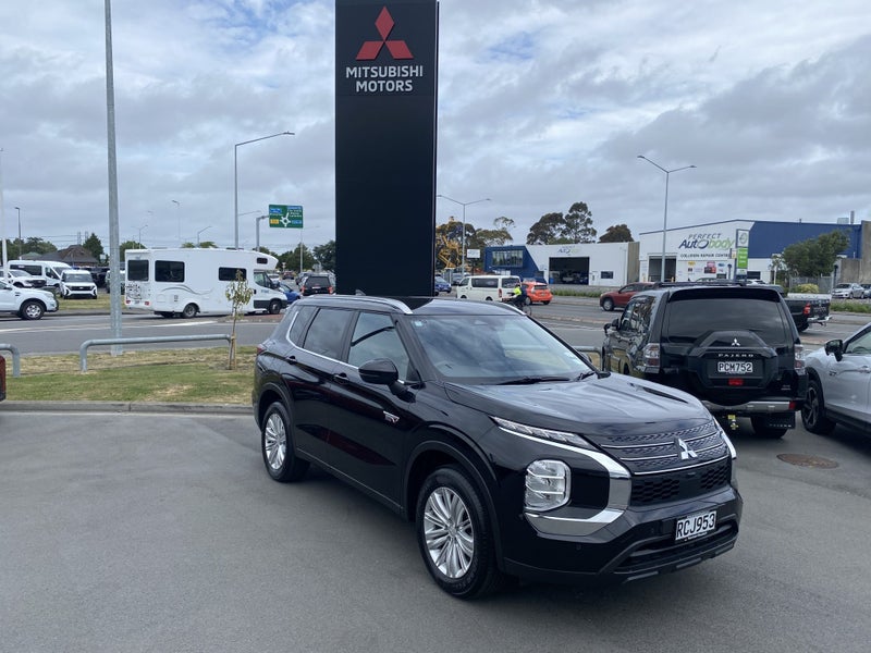 2025 Mitsubishi Outlander PHEV LS 4WD