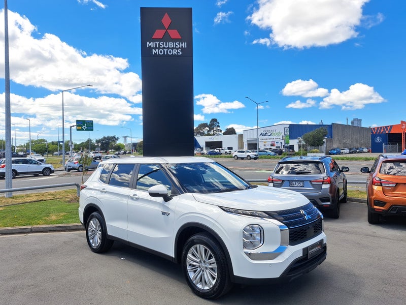2025 Mitsubishi Outlander PHEV LS 4WD