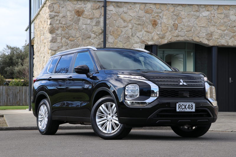 2025 Mitsubishi Outlander PHEV LS 4WD (S-AWC)