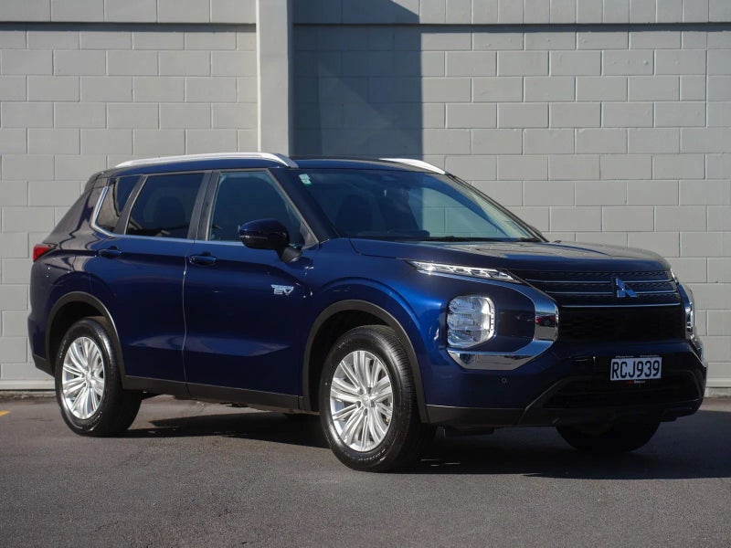 2025 Mitsubishi Outlander PHEV LS 4x4