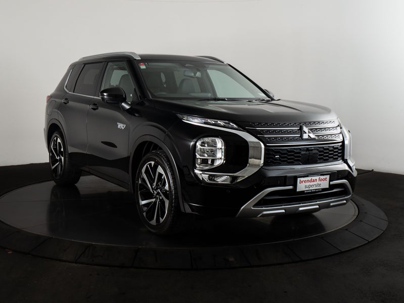 2025 Mitsubishi Outlander PHEV VRX 4WD 7 Seater