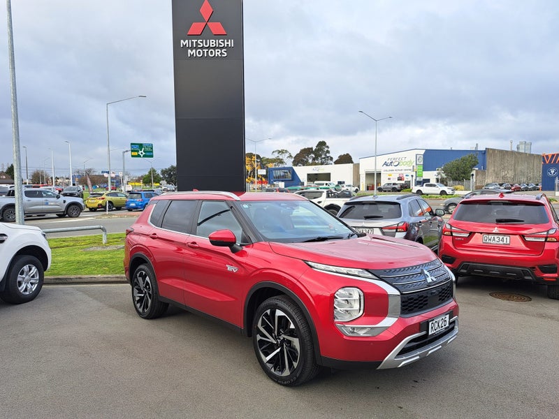 2025 Mitsubishi Outlander PHEV XLS 4WD
