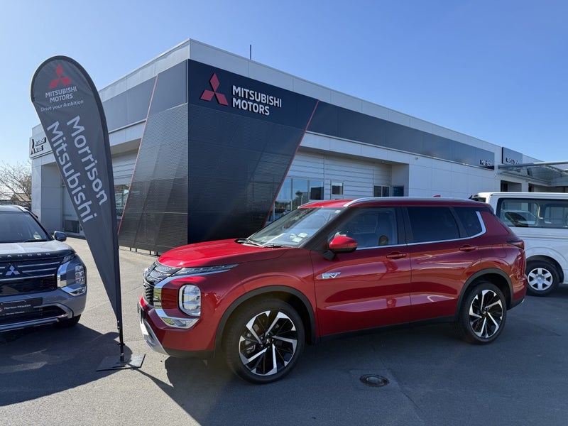 2025 Mitsubishi Outlander PHEV XLS 4WD