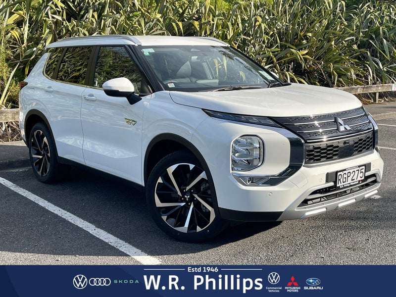 2025 Mitsubishi Outlander PHEV XLS 4WD