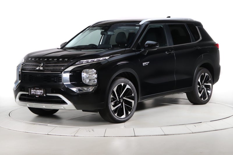 2025 Mitsubishi Outlander PHEV XLS 4WD