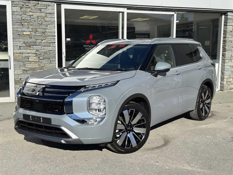 2025 Mitsubishi Outlander VRX 2.5P/4WD