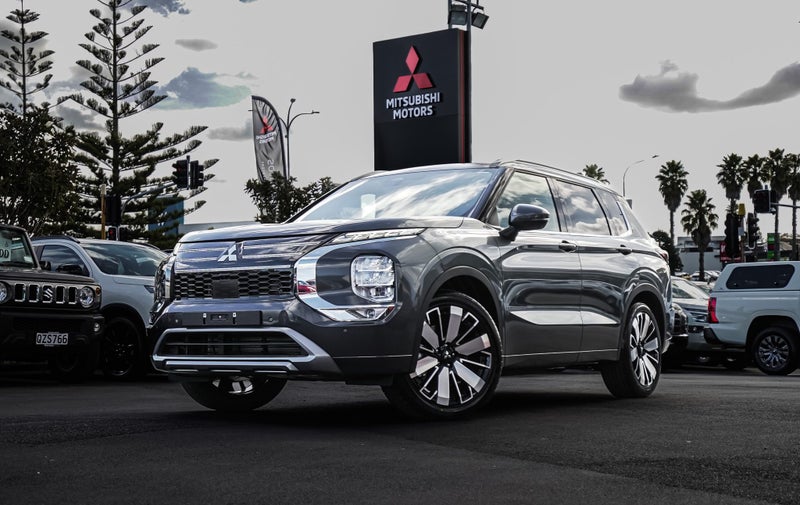 2025 Mitsubishi Outlander VRX 4WD