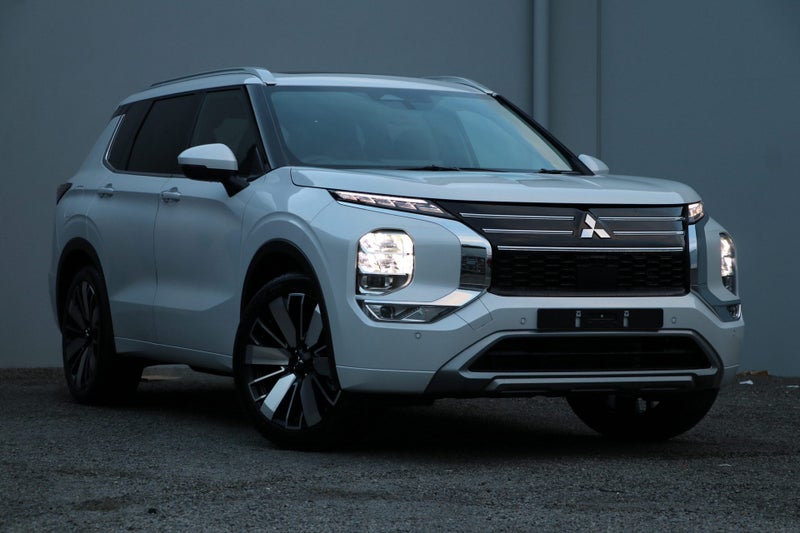 2025 Mitsubishi Outlander VRX 4WD (S-AWC) 2.5P